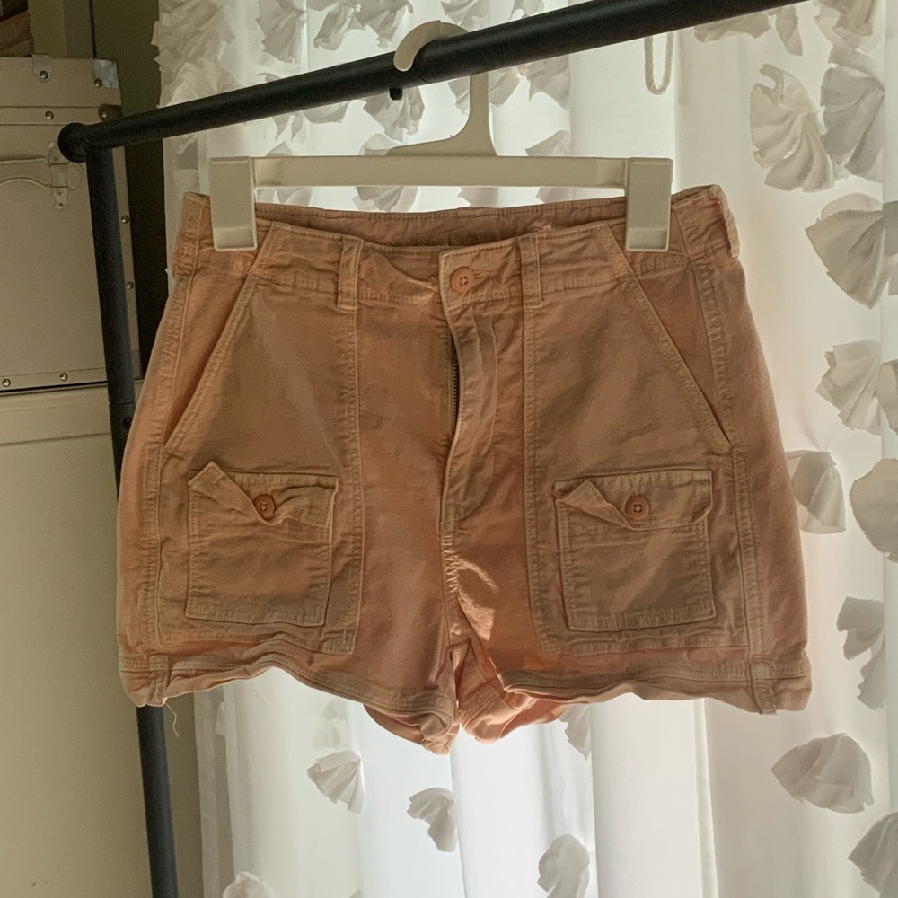 American Eagle Outfitters Peach Cargo Shorts